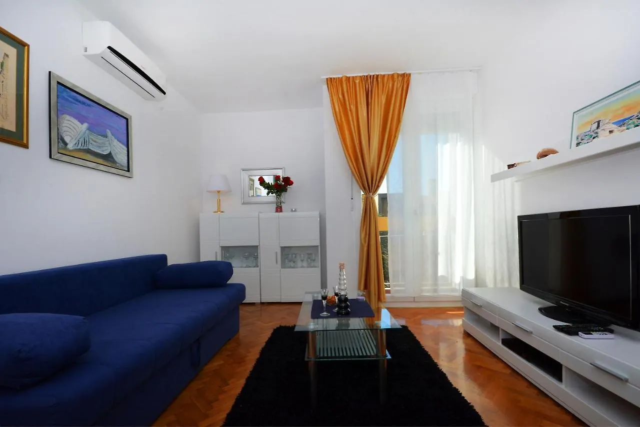 Apartment Dijana 3 Split