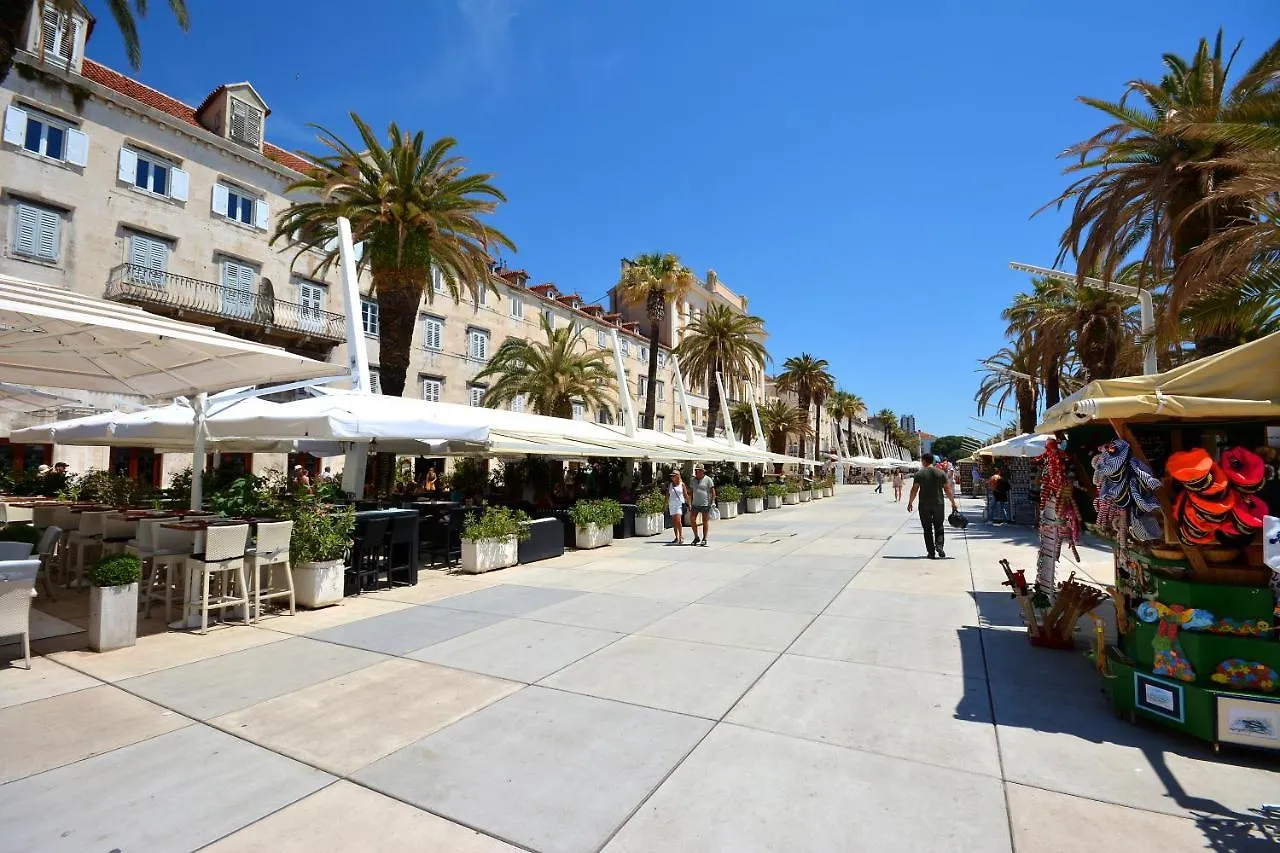 Apartment Dijana 3 Split